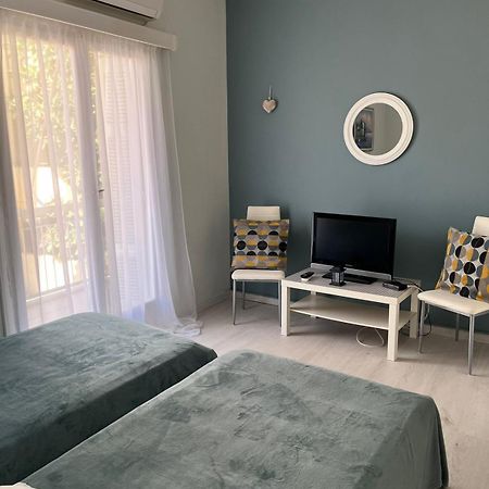 Sea View Apartments Near Athens Airport Артемида Екстериор снимка