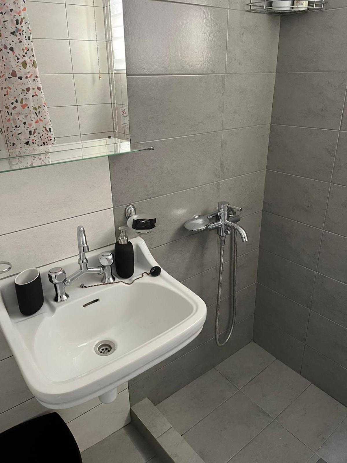 Sea View Apartments Near Athens Airport Артемида Екстериор снимка